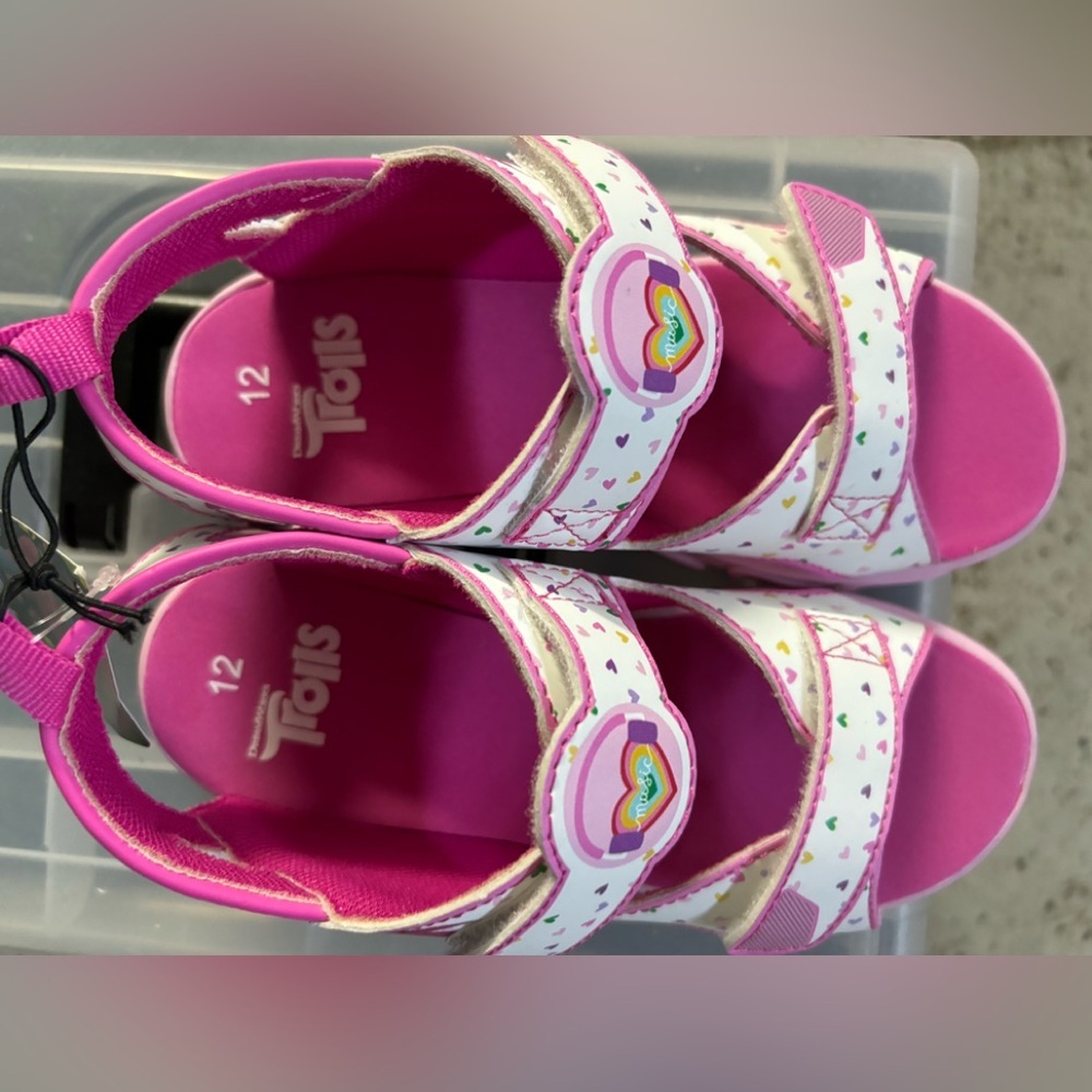 Trollz pink and white light up sandals sizes 10